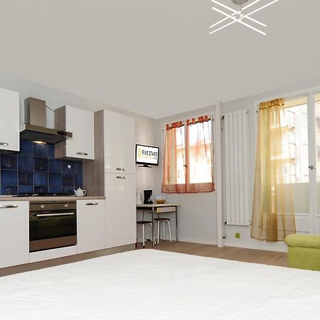 Blue Lagon Five Stars Holiday House 니스 외부 사진