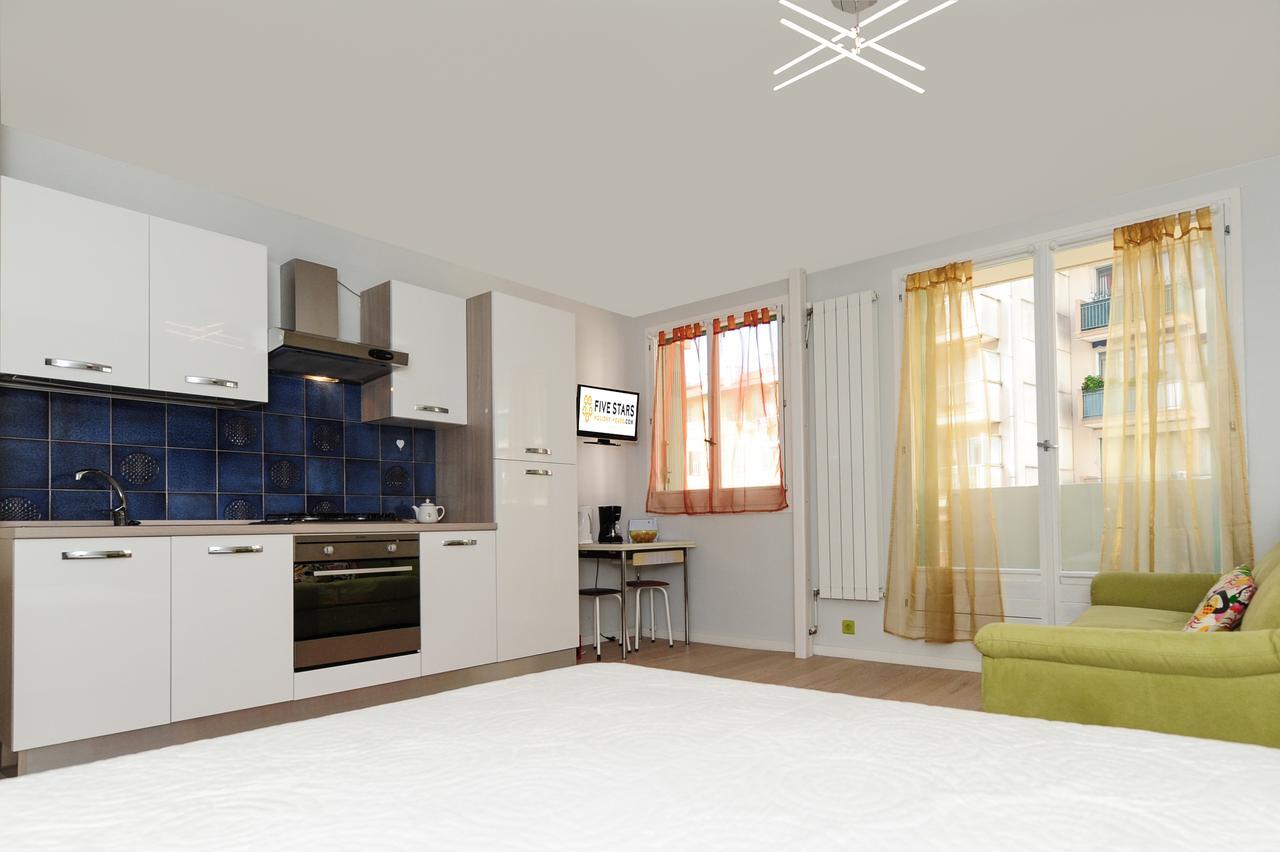 Blue Lagon Five Stars Holiday House 니스 외부 사진