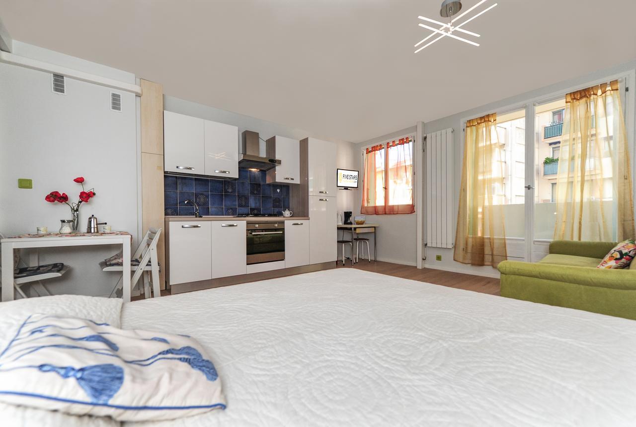 Blue Lagon Five Stars Holiday House 니스 외부 사진
